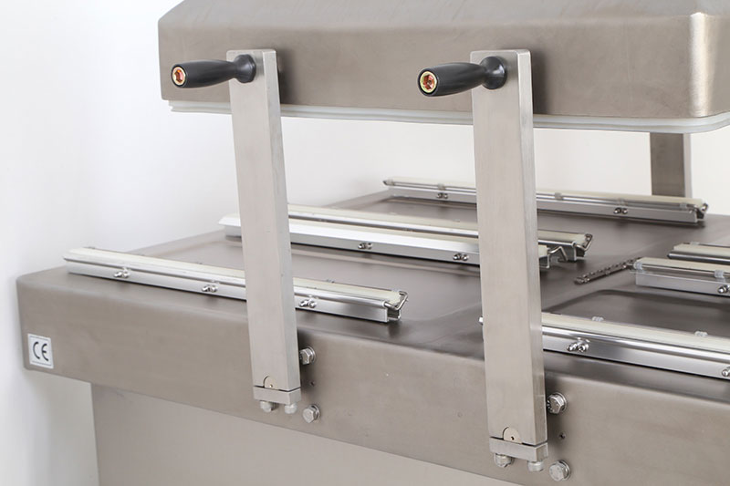 Двухкамерный вакуумный упаковщик или запайщик DZ-700/2SA Double chamber Vacuum sealer or packer DZ-700/2SA